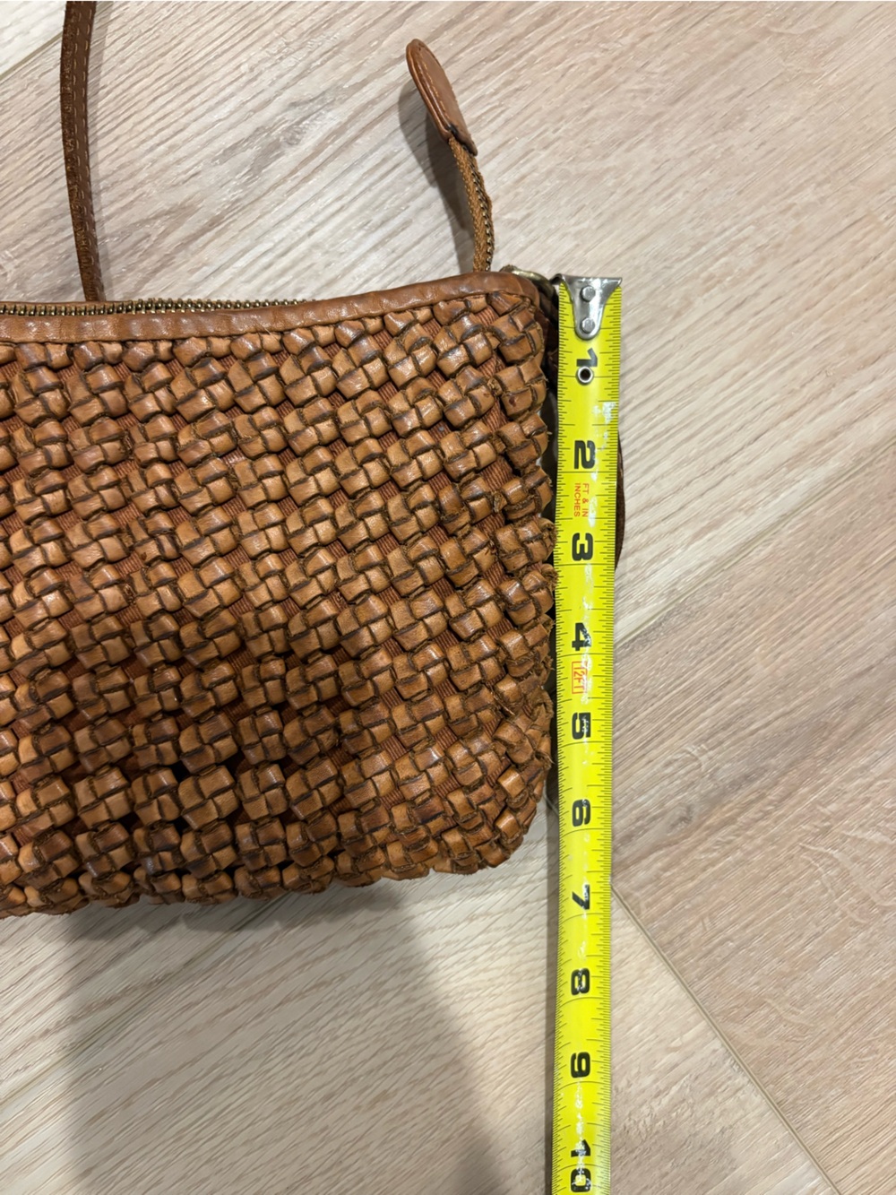 100% leather knotted adjustable strap purse , EUC - Picture 6 of 6